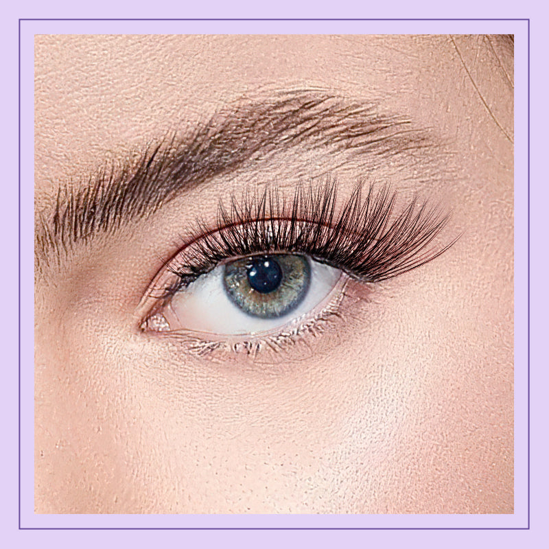 The effect of wearing natural looking lash clusters